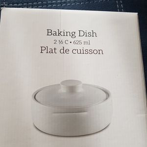 BNIB Epicure Brie Baker